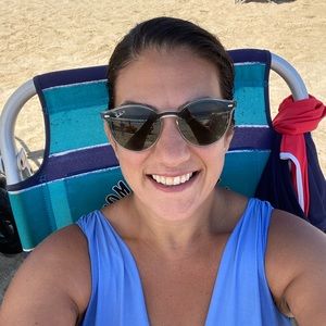 Meet your Posher, Simone